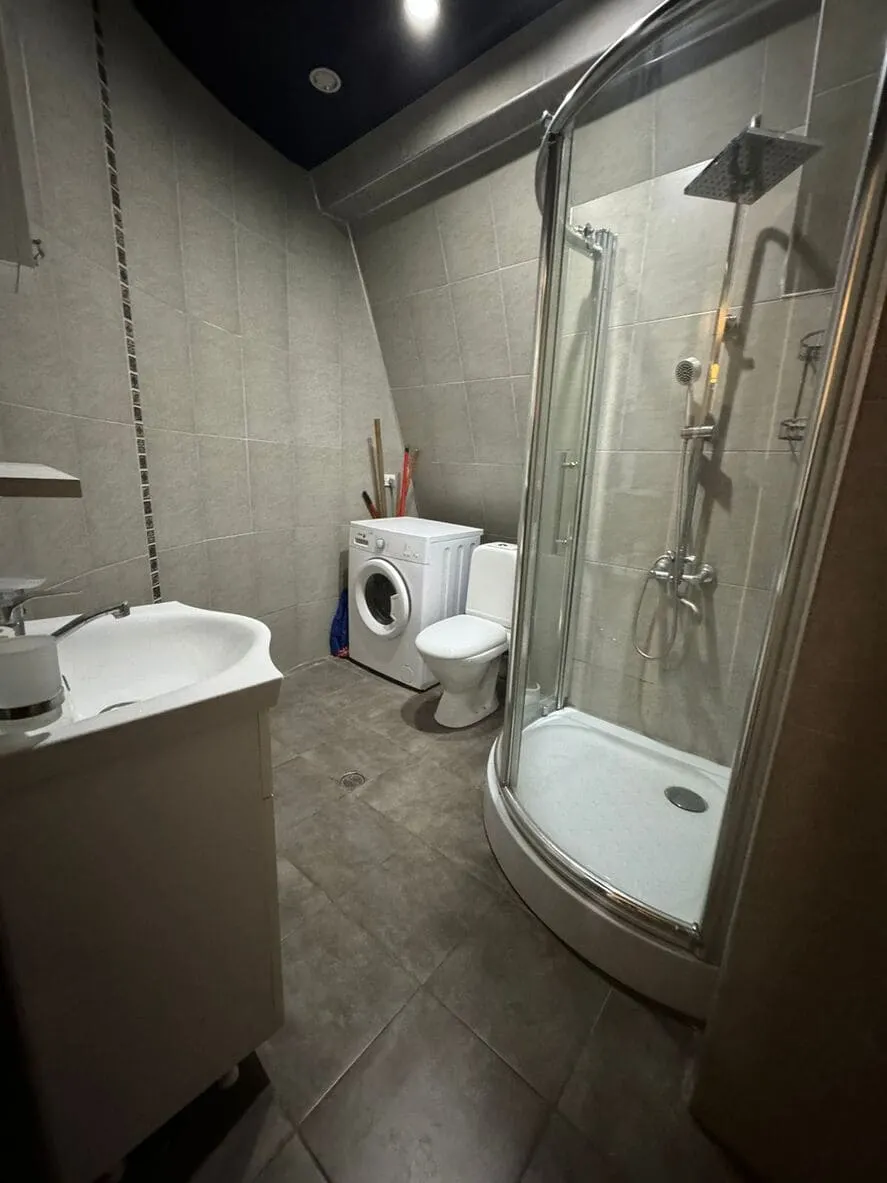 Apartment, 3-room, 130 m²