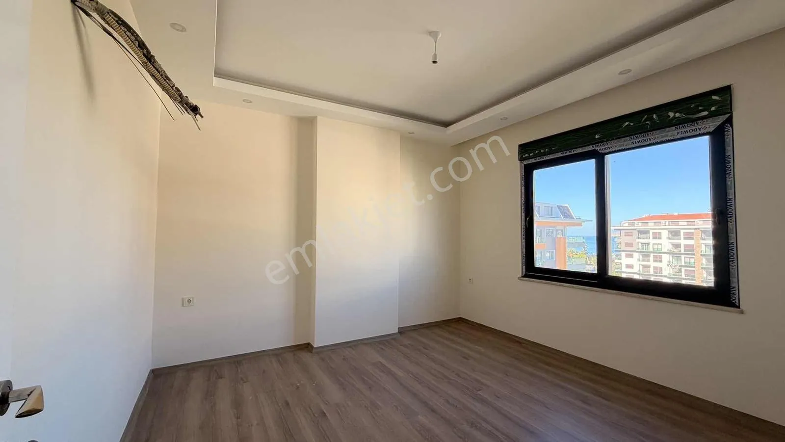Apartment, 6-room, 300 m²
