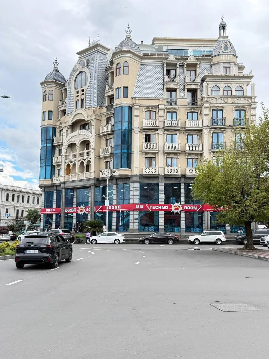 Квартира, 4-комн., 217 м²
