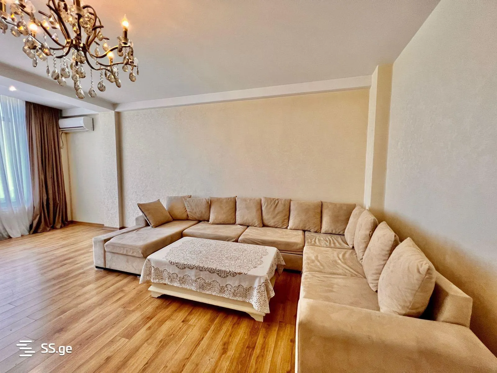 Apartment, 4-room, 220 m²
