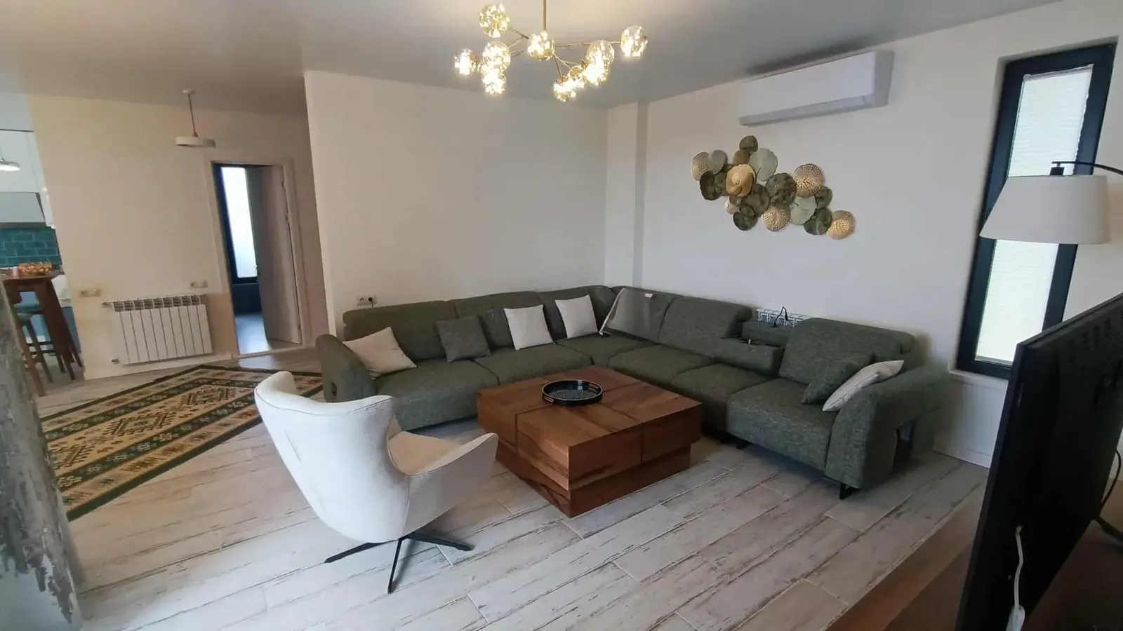 Дом, 8-комн., 417 м²