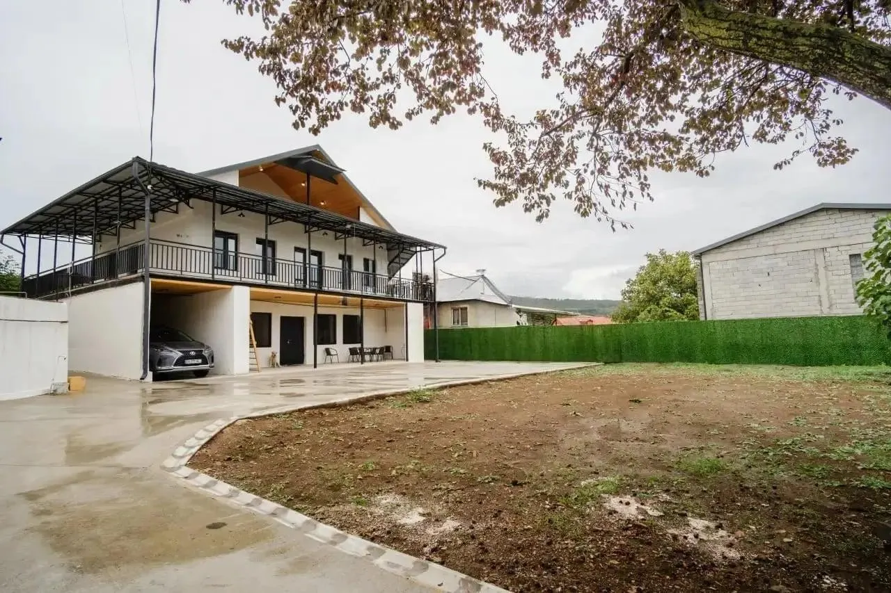 Дом, 10-комн., 390 м²