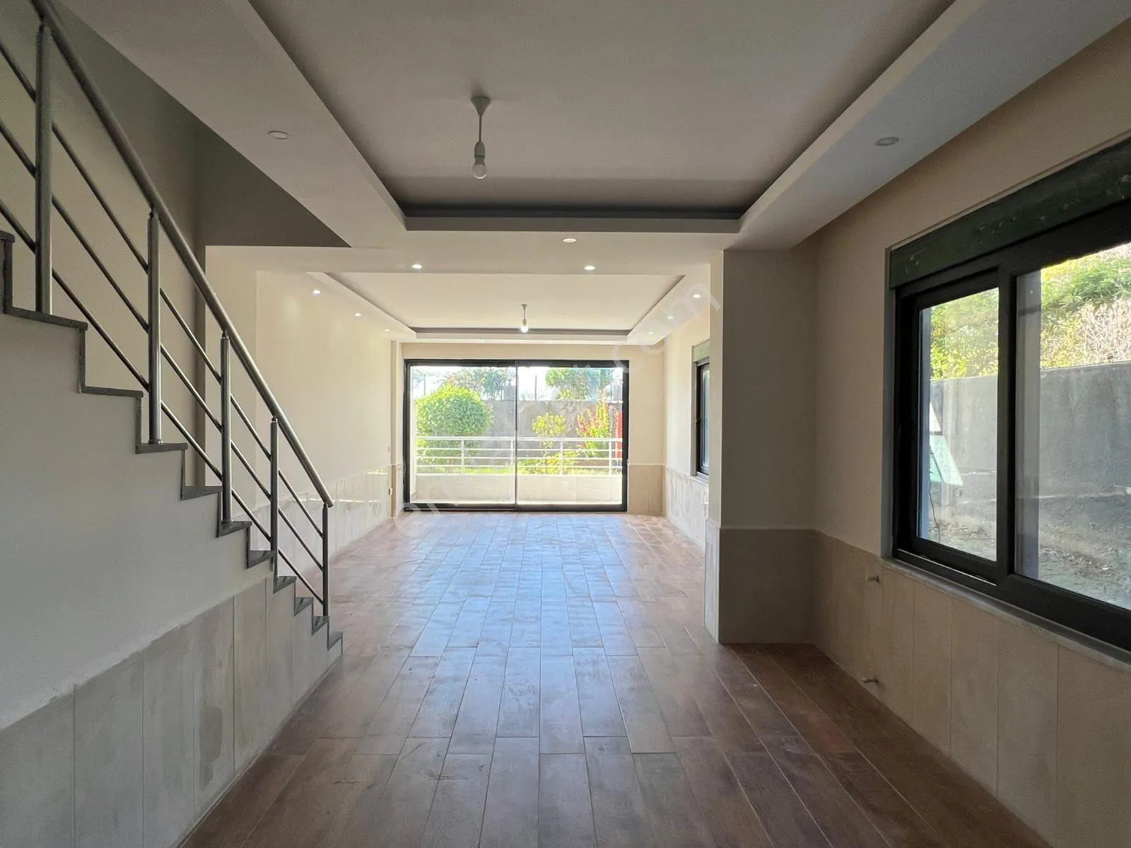 Apartment, 6-room, 200 m²