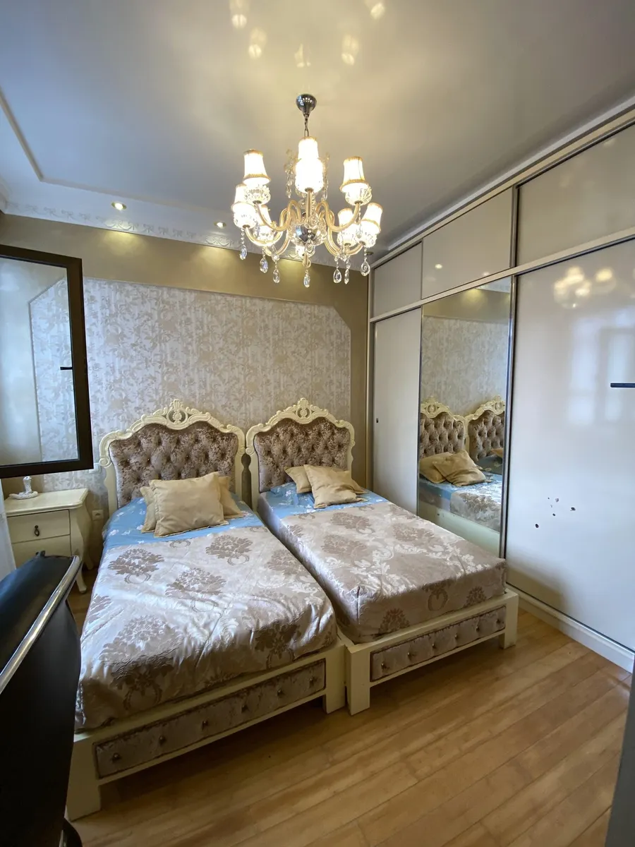 Квартира, 3-комн., 80 м²