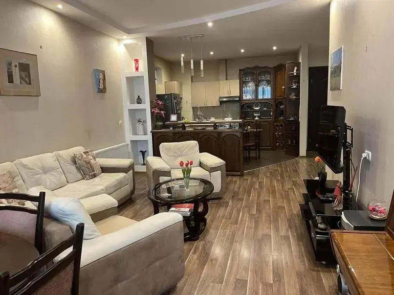 Квартира, 3-комн., 114 м²
