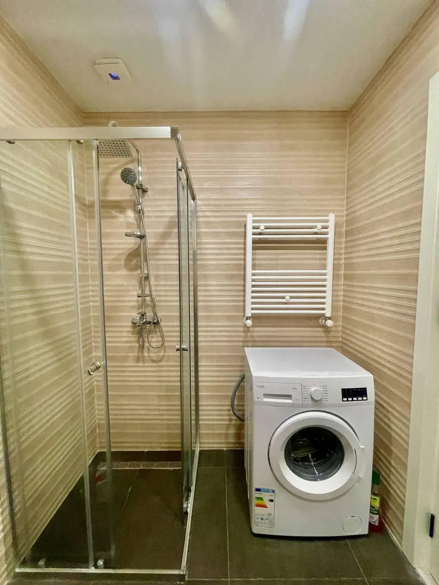 Квартира, 1-комн., 33.9 м², Komunna Tower