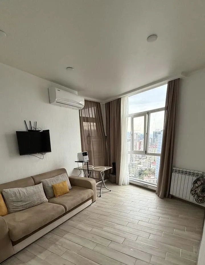 Квартира, 3-комн., 54 м², Mega City