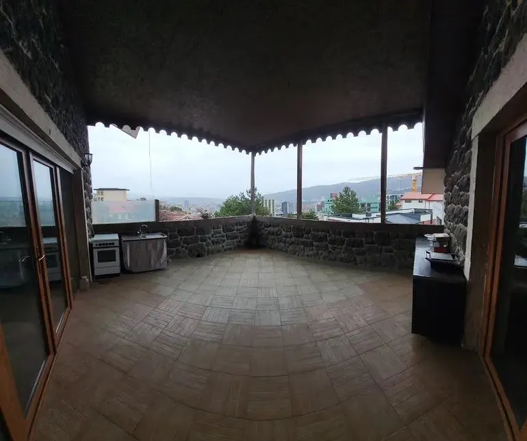 Дом, 5-комн., 580 м²
