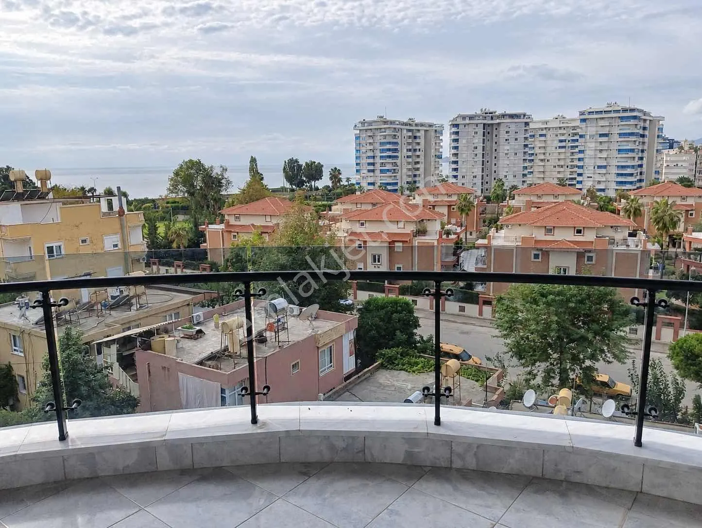 Apartment, 3-room, 130 m²