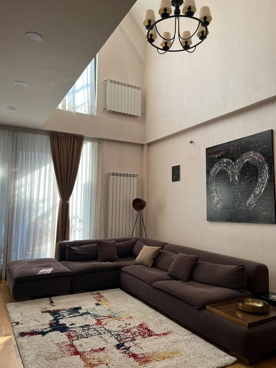 Дом, 5-комн., 223 м²