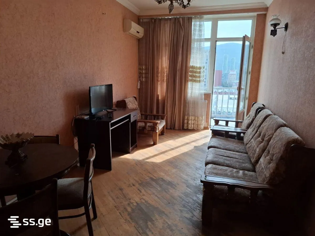 Квартира, 3-комн., 70 м²