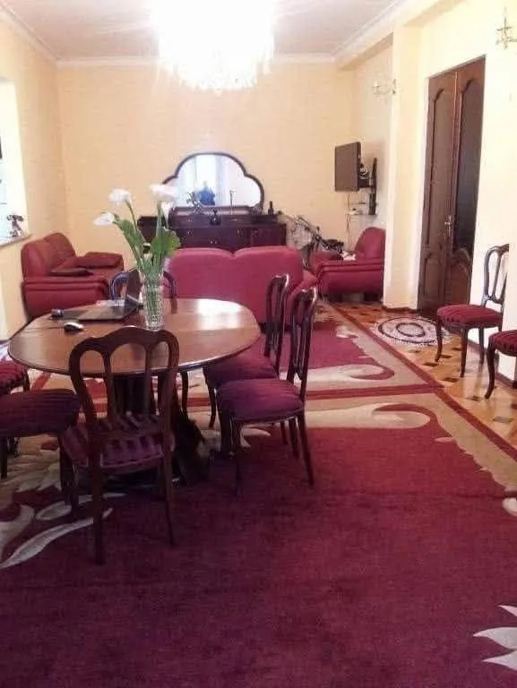 Квартира, 2-комн., 282 м²
