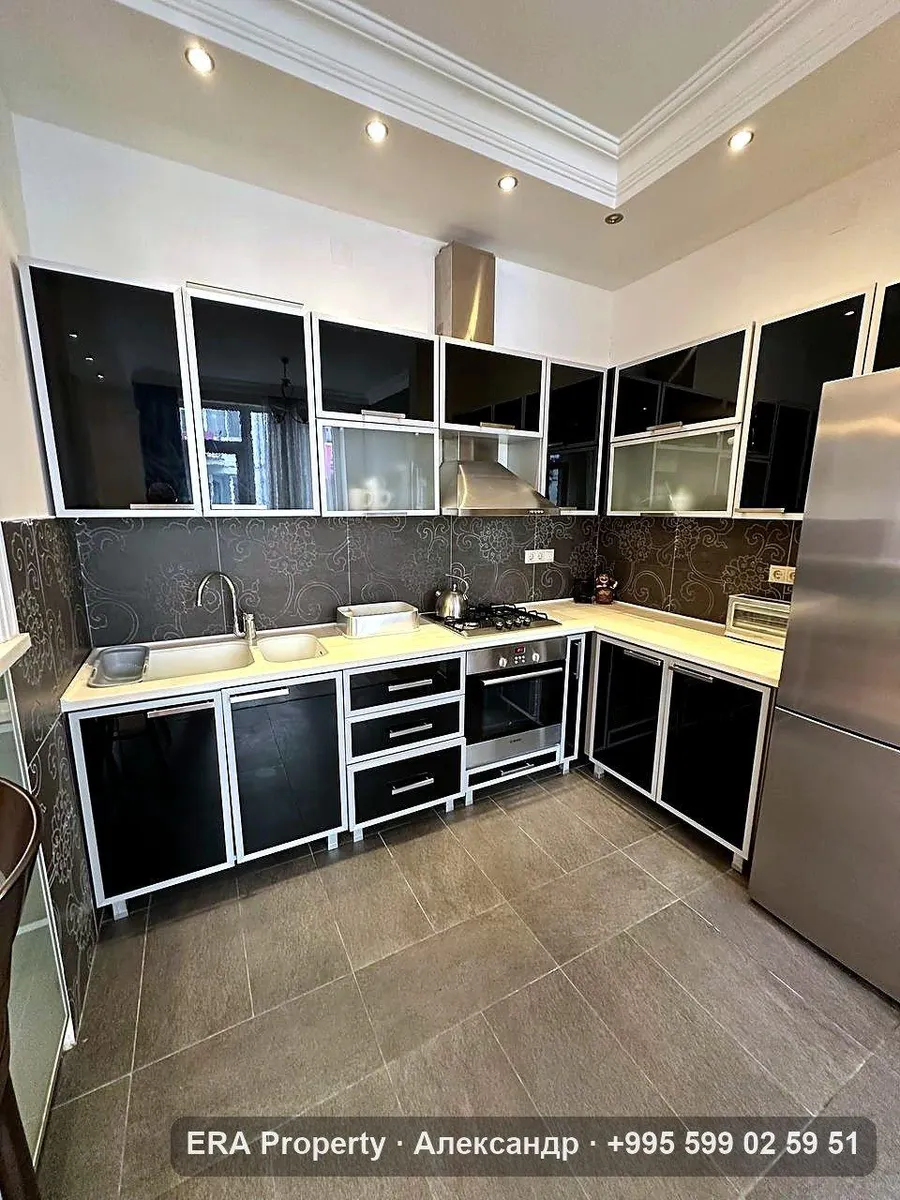 Квартира, 2-комн., 90 м²
