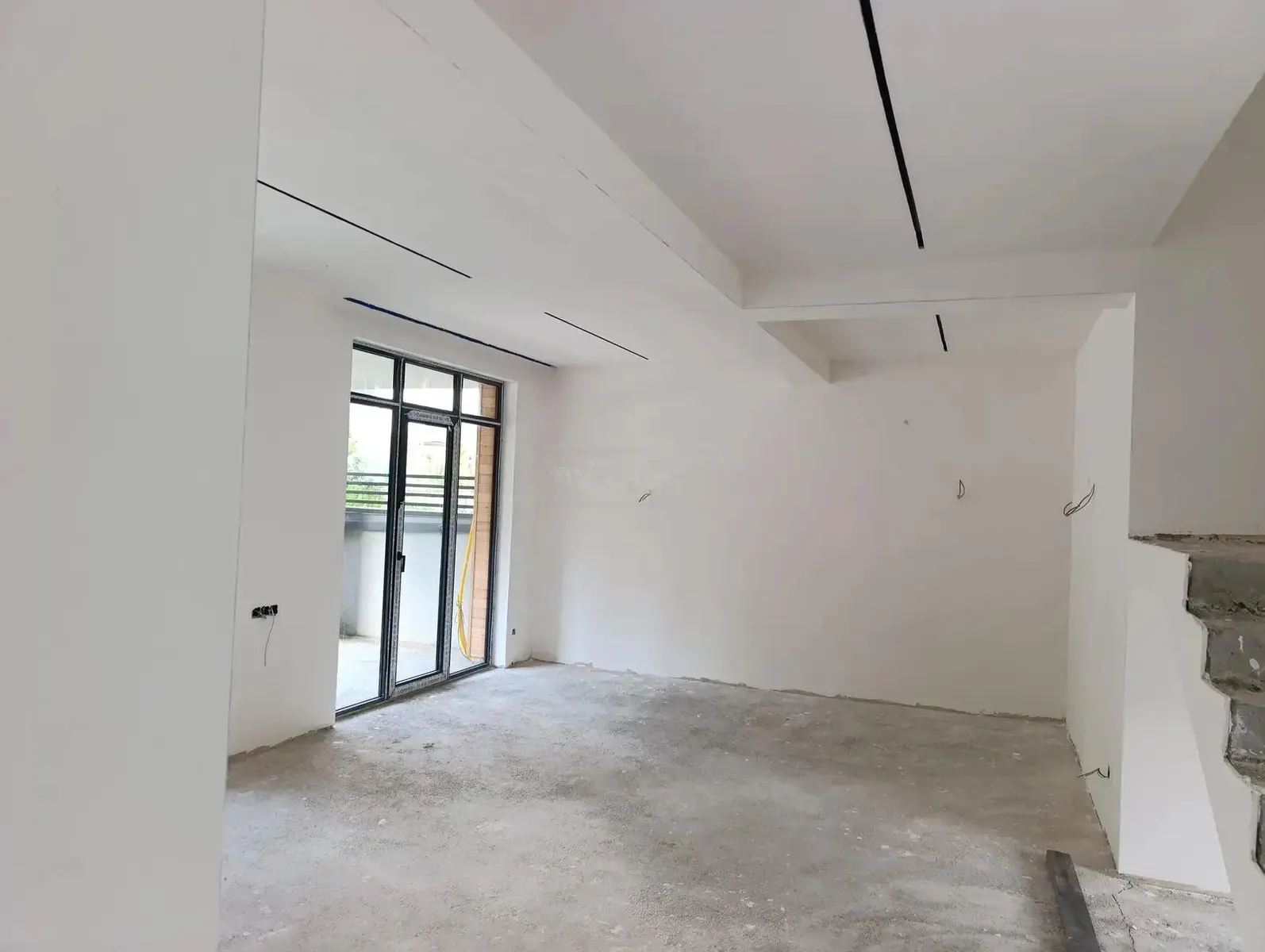 Дом, 8-комн., 300 м²