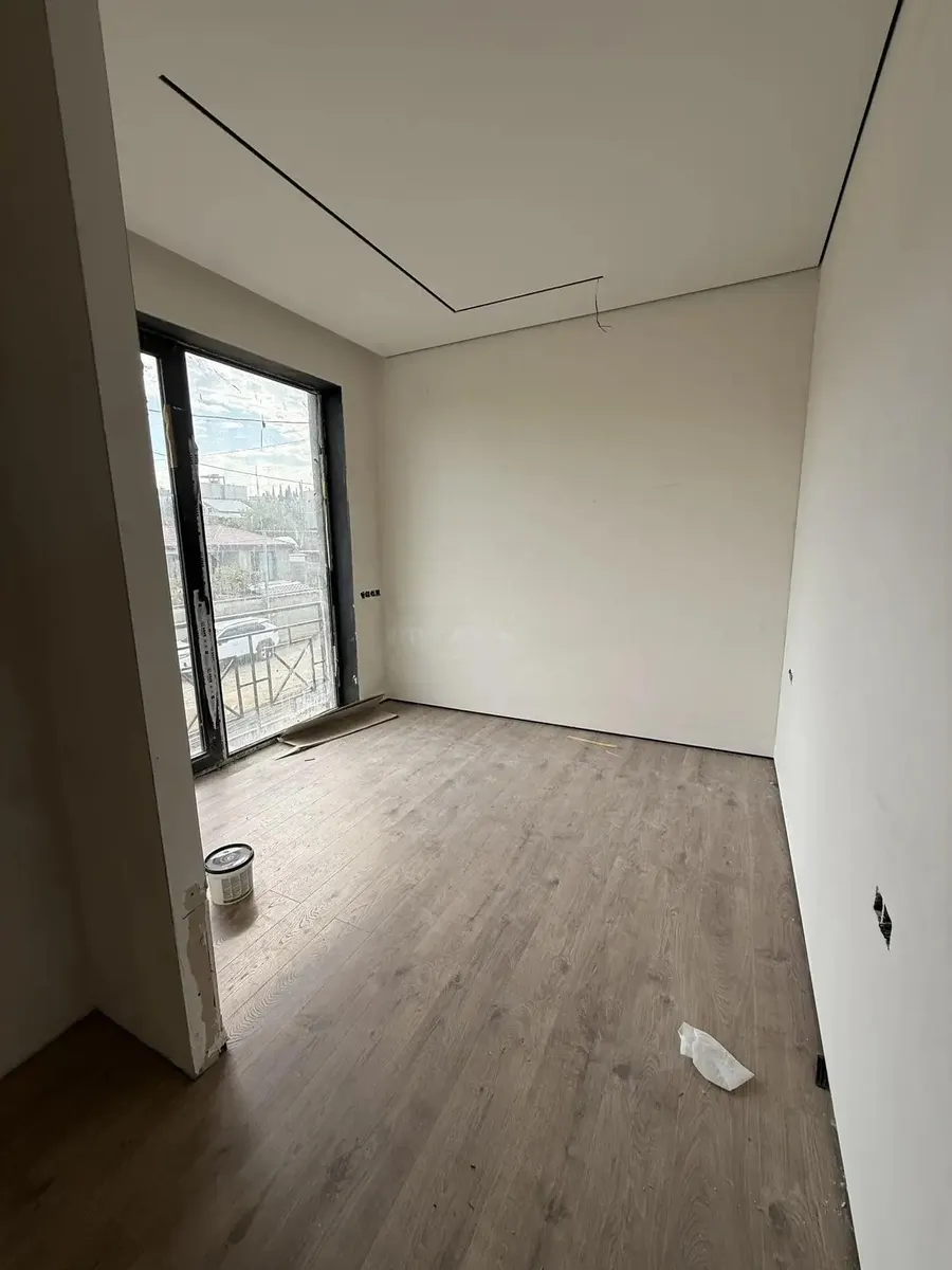 Дом, 5-комн., 275 м²