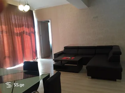 Квартира, 3-комн., 100 м²