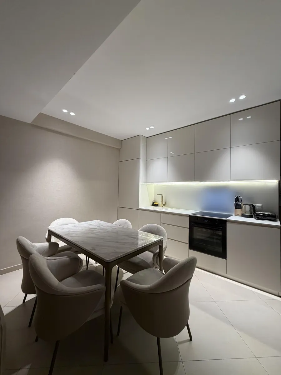 House, 4-room, 400 m²