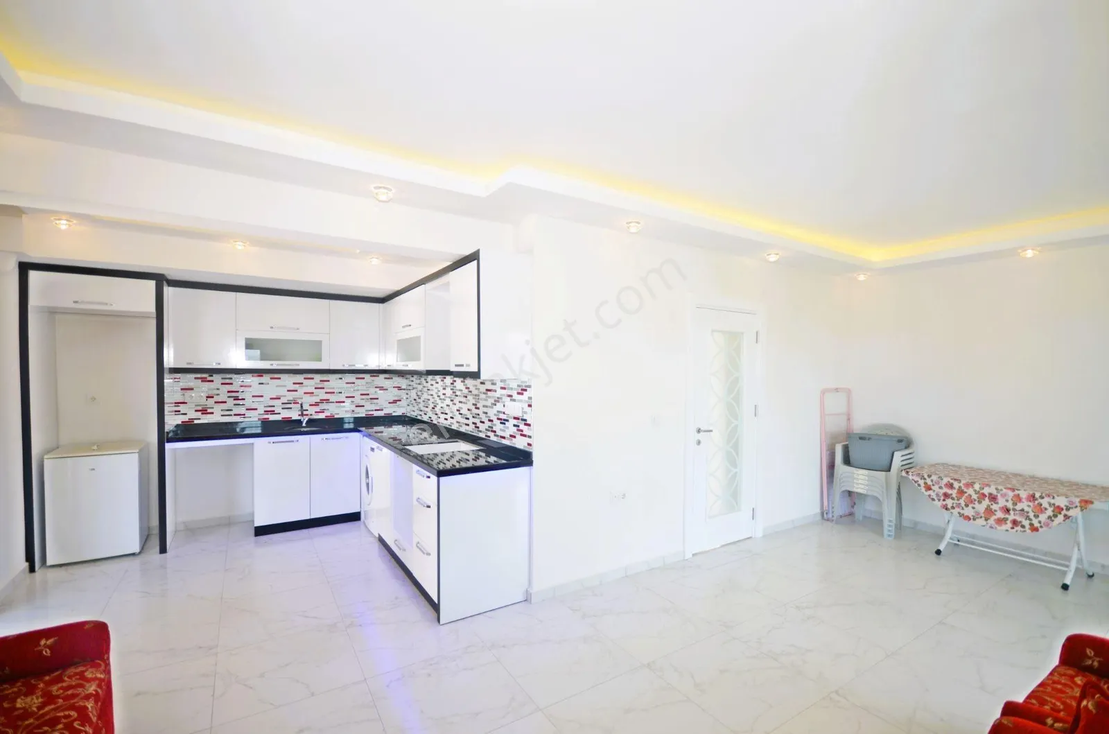 Apartment, 3-room, 105 m²