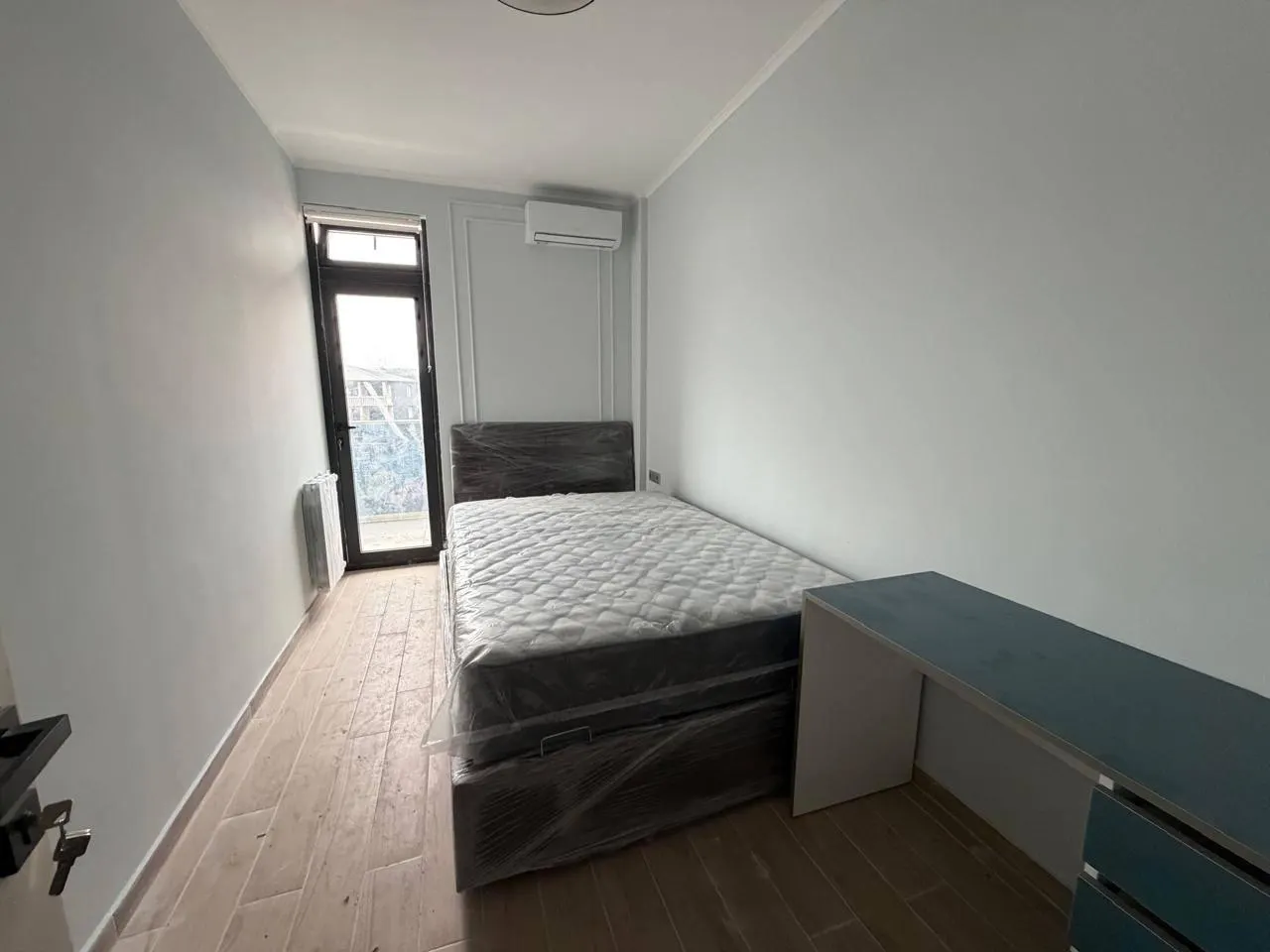 Дом, 5-комн., 185 м²