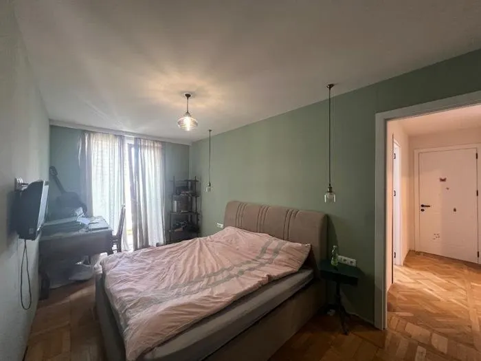 Квартира, 4-комн., 137 м²