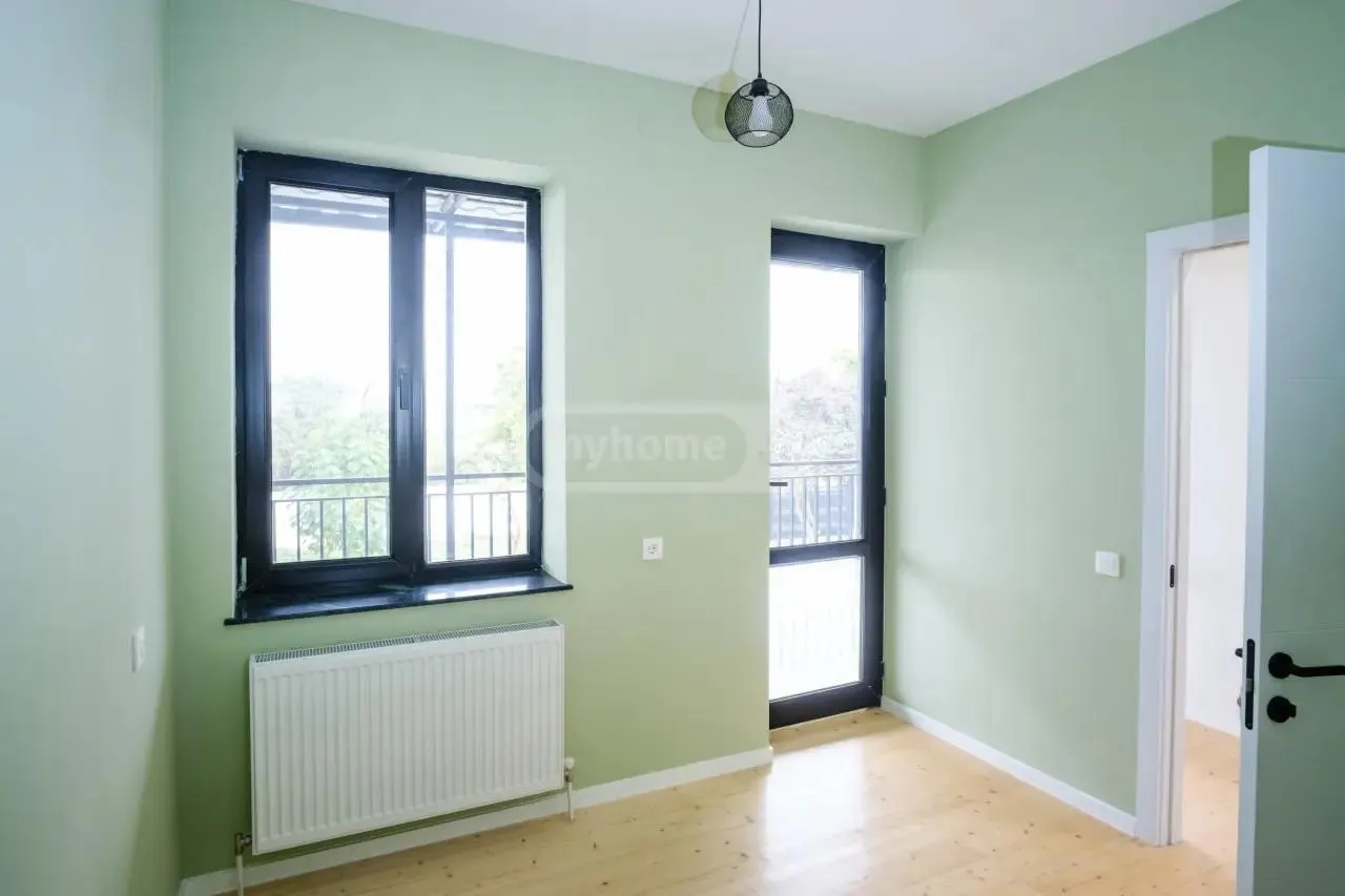 Дом, 5-комн., 390 м²