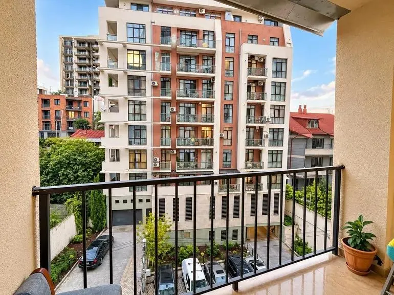 Квартира, 3-комн., 74 м², Nino Zhvania St, 47
