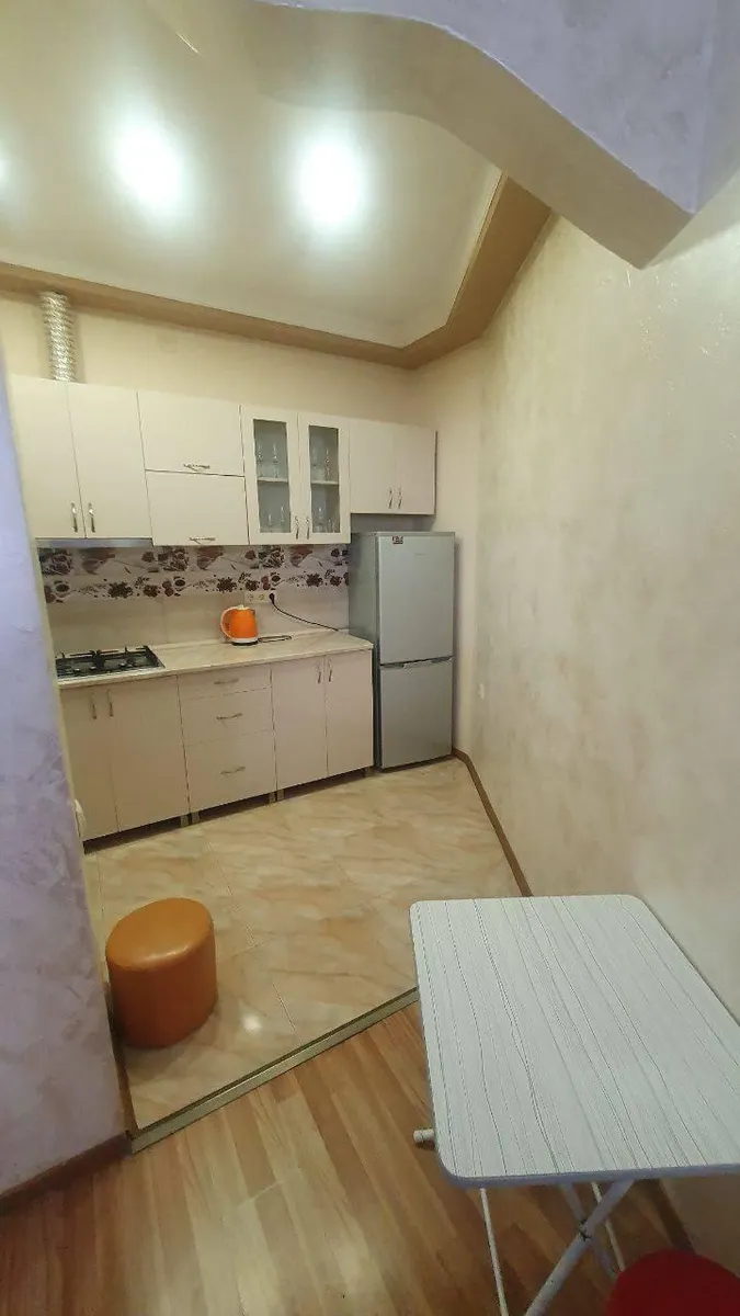 Apartment, 3-room, 60 m², Zurab Gorgiladze St, 98