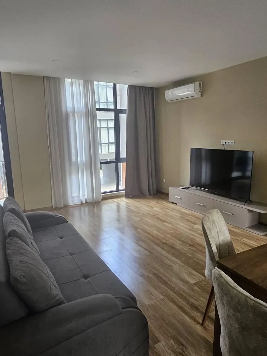 House, 4-room, 220 m²