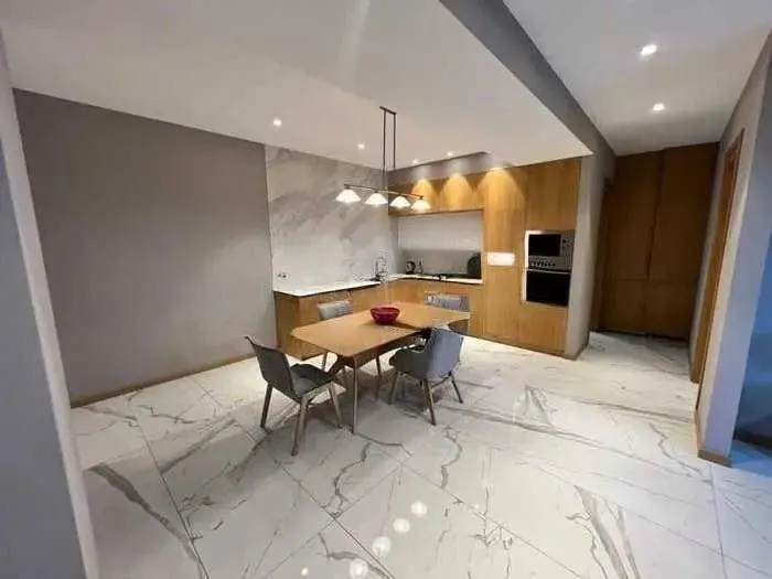 Квартира, 2-комн., 80 м²
