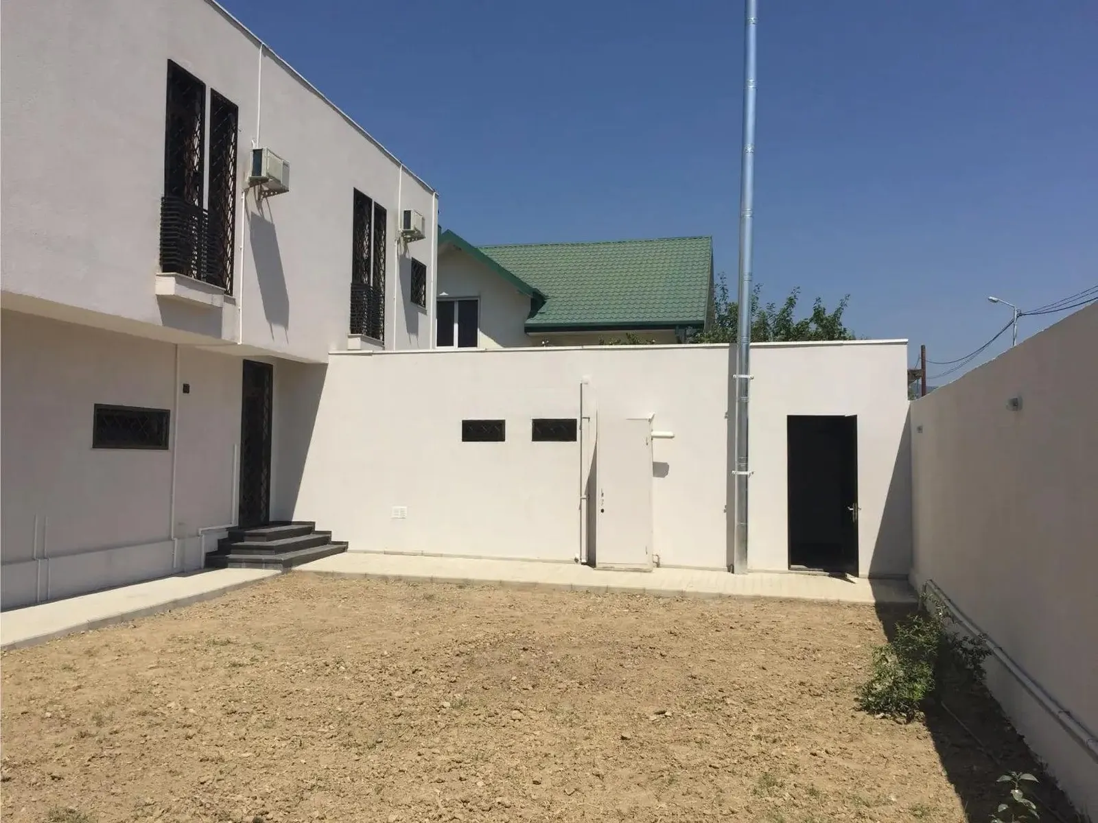 House, 7-room, 355 m²