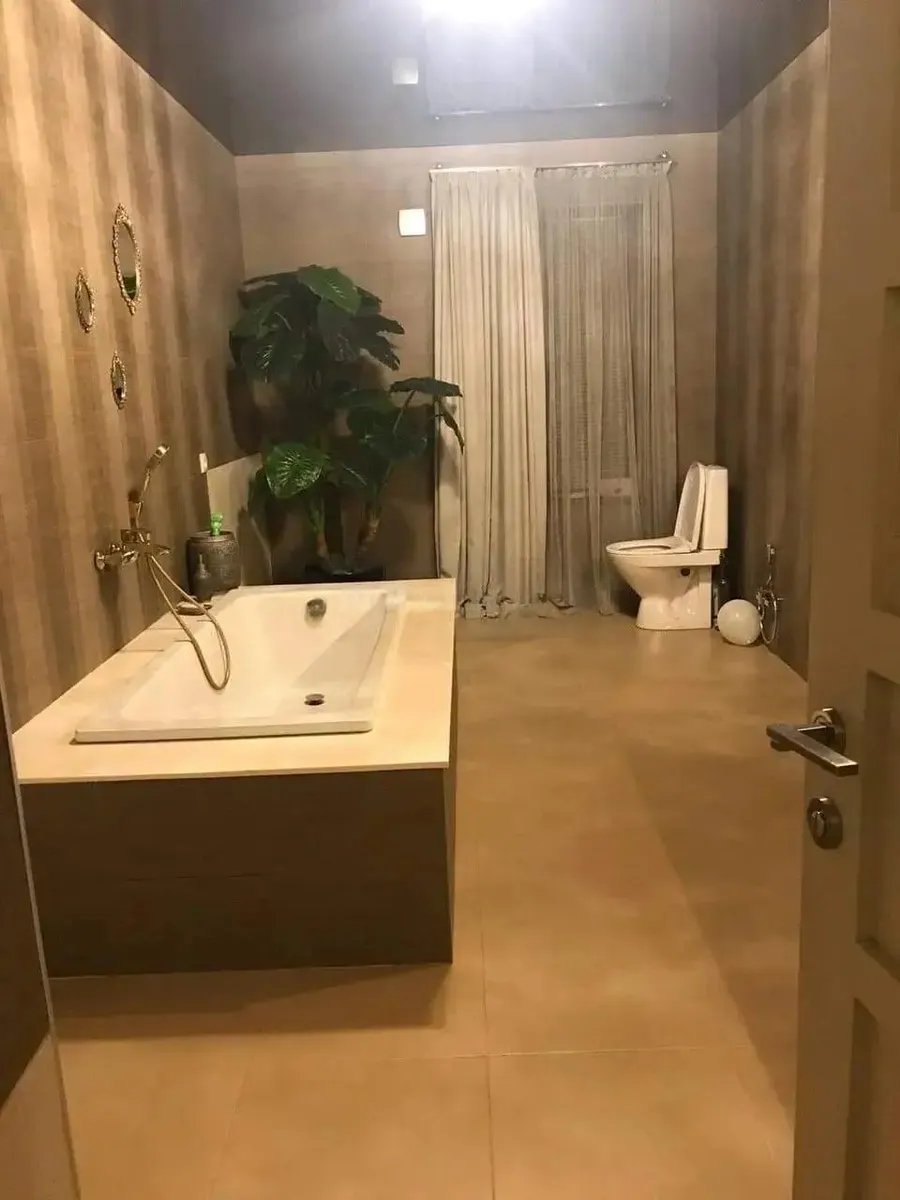 Дом, 8-комн., 350 м²