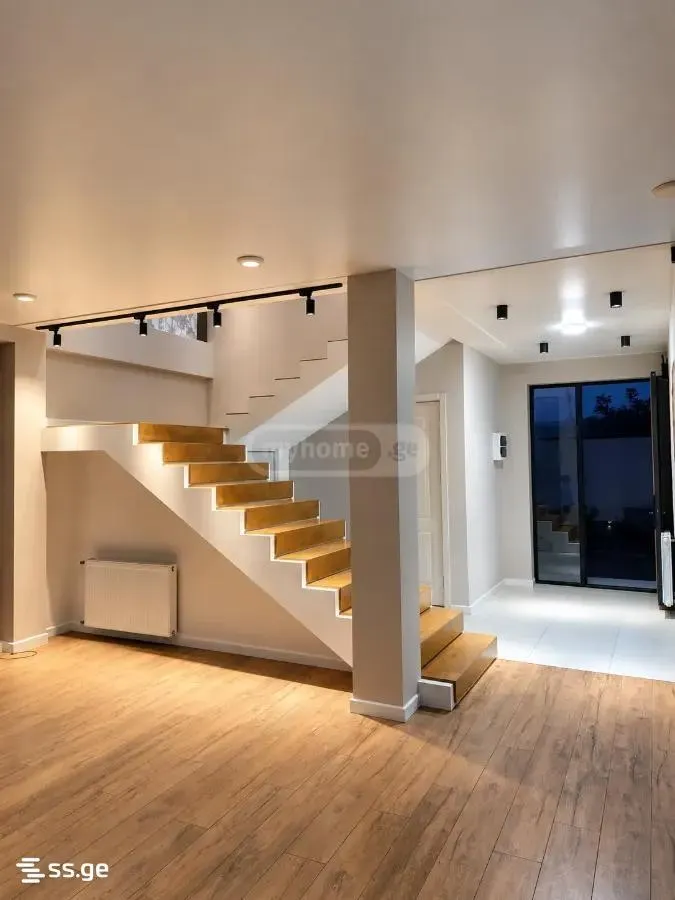 Дом, 7-комн., 800 м²