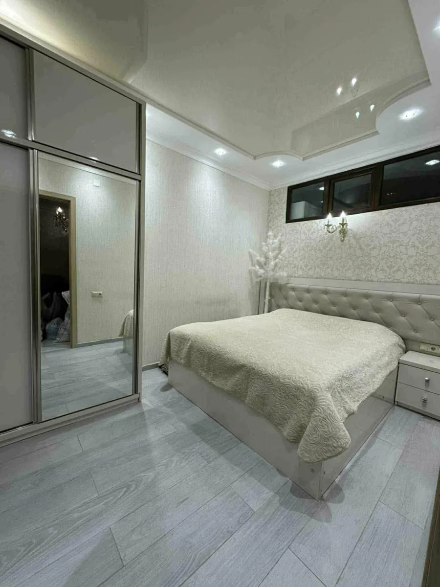 Квартира, 3-комн., 76 м²