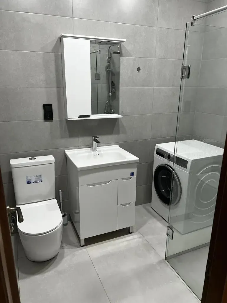 Дом, 5-комн., 200 м²