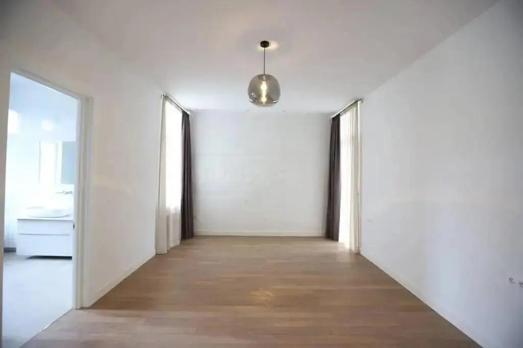 Дом, 7-комн., 600 м²