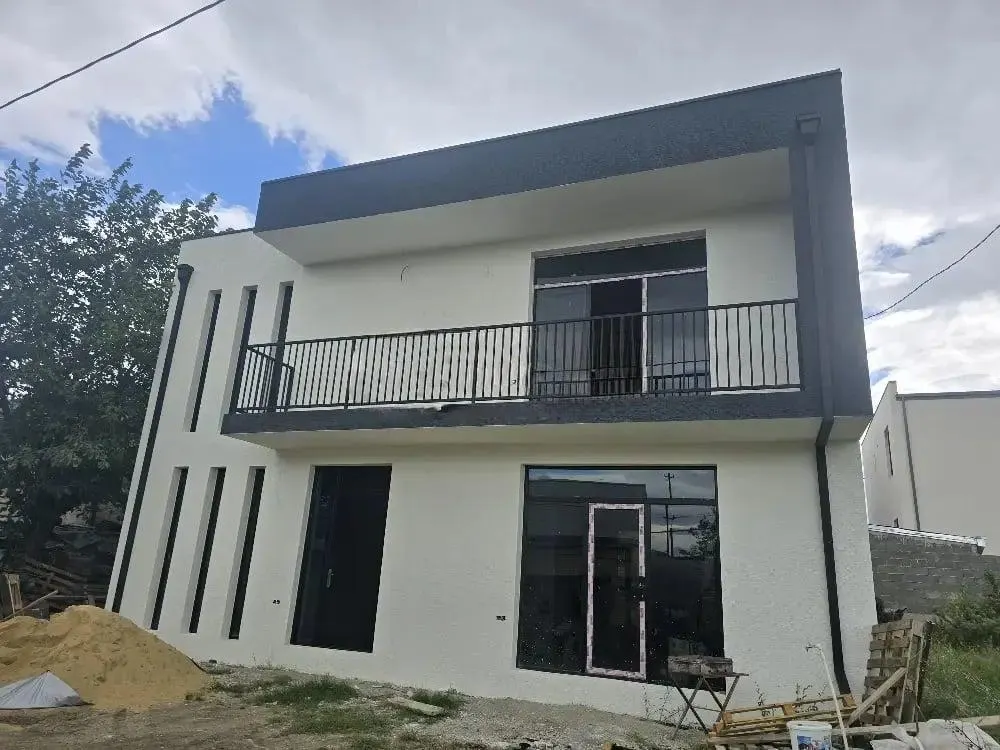 Дом, 8-комн., 250 м²