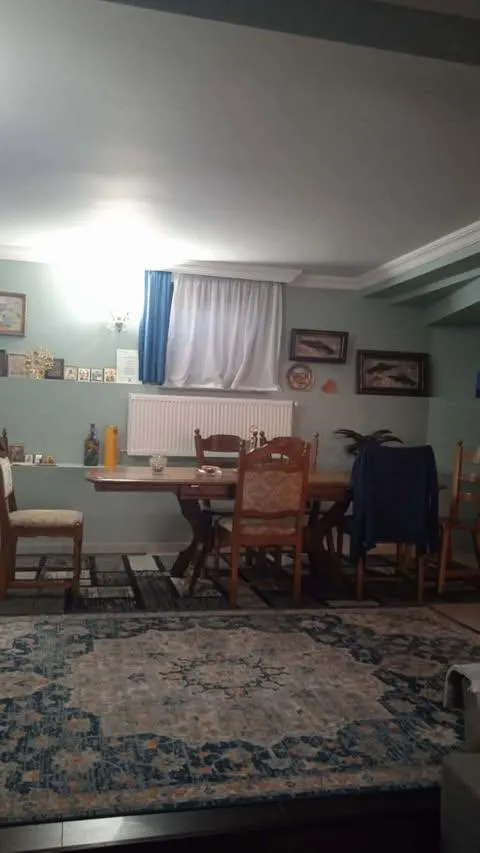 Дом, 10-комн., 200 м²