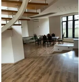 Дом, 5-комн., 500 м²